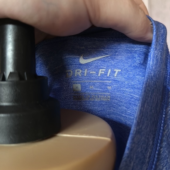 Nike Dri-Fit Men’s Blue‎ Heather Tee. Size Medium. - Picture 3 of 3